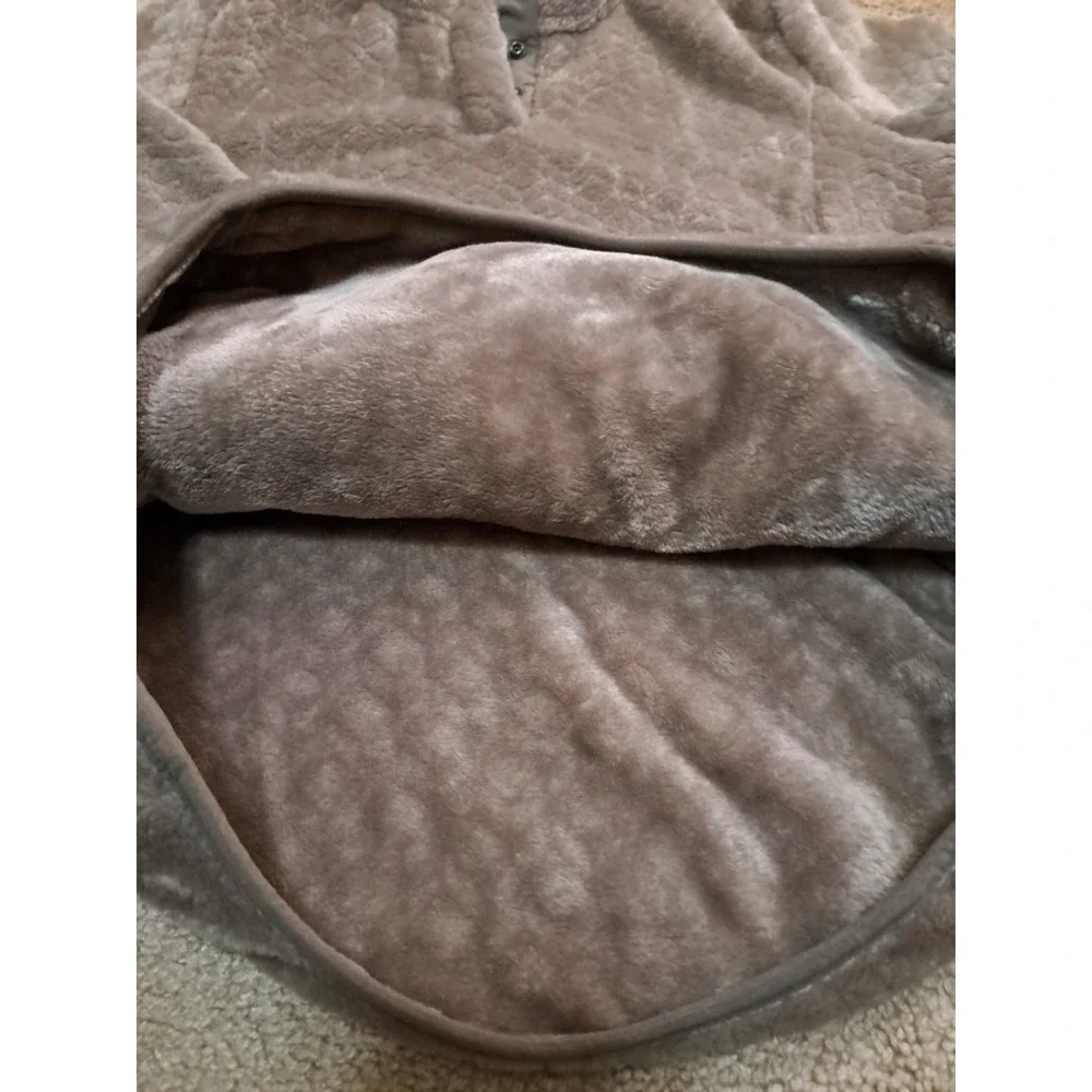 Eddie Bauer Women's Fleece Long Sleeves 1/3 Snap Light Brown Sweater Small